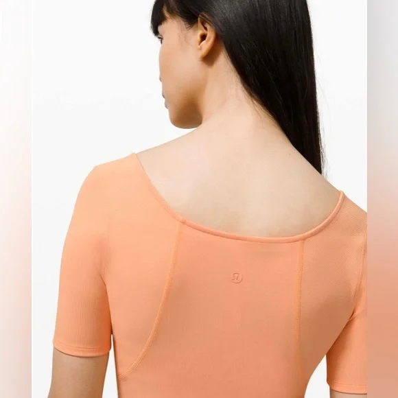 NWT 🍋 Lululemon Ribbed Contoured V-Neck Yoga Short Sleeve - Picture 4 of 8